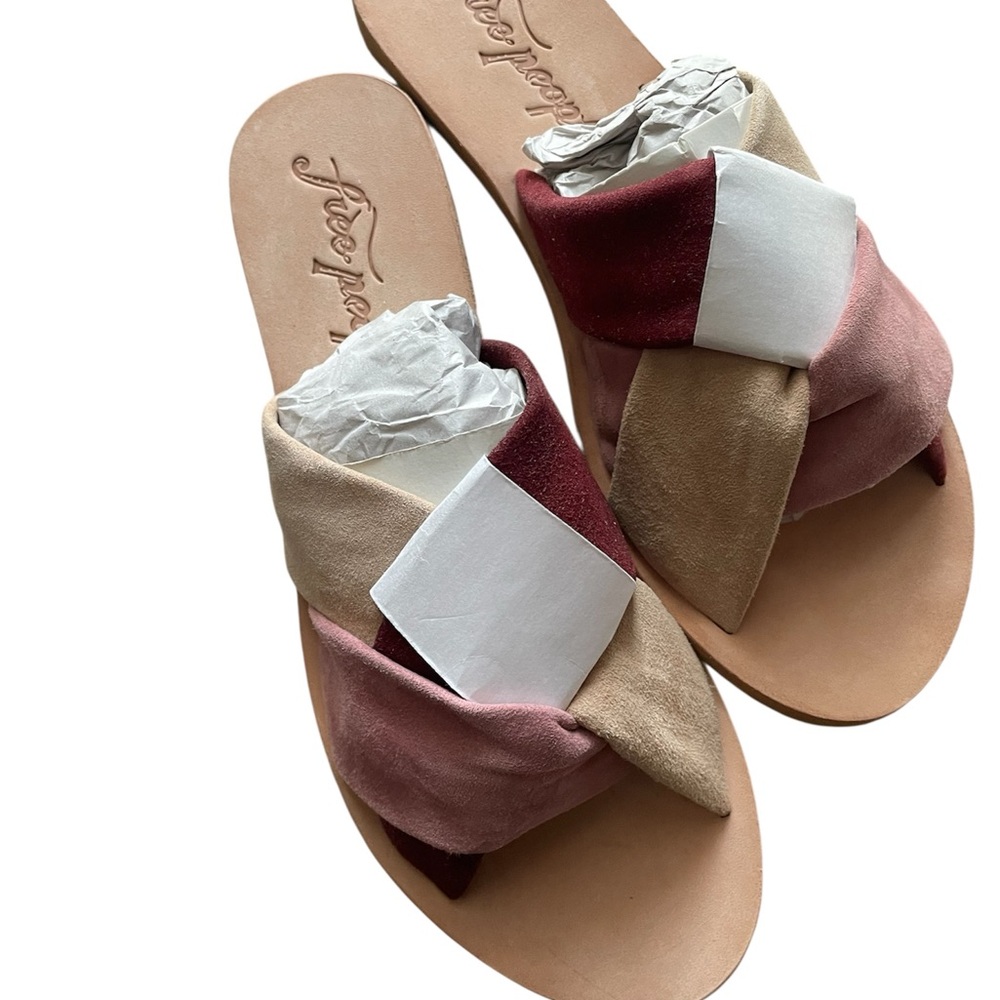 Free people rio vista sandals in the color rose  Nib